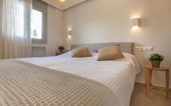 Abelia Luxurious Apartment