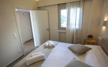Abelia Luxurious