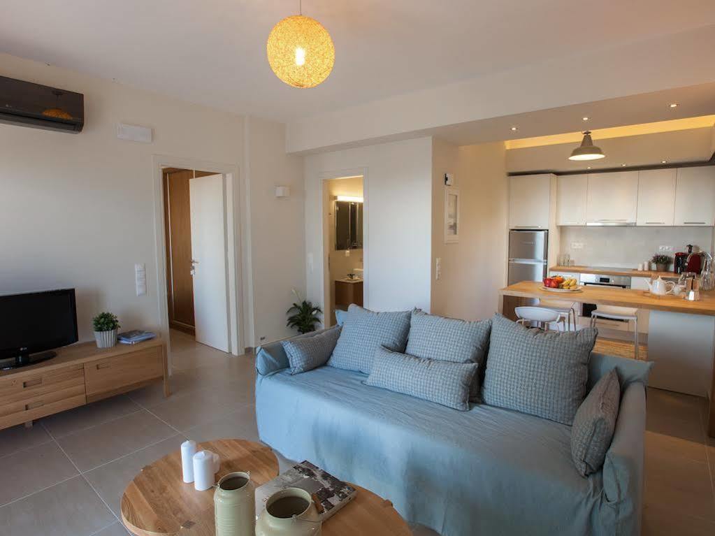 Abelia Luxurious Apartment Finikounta