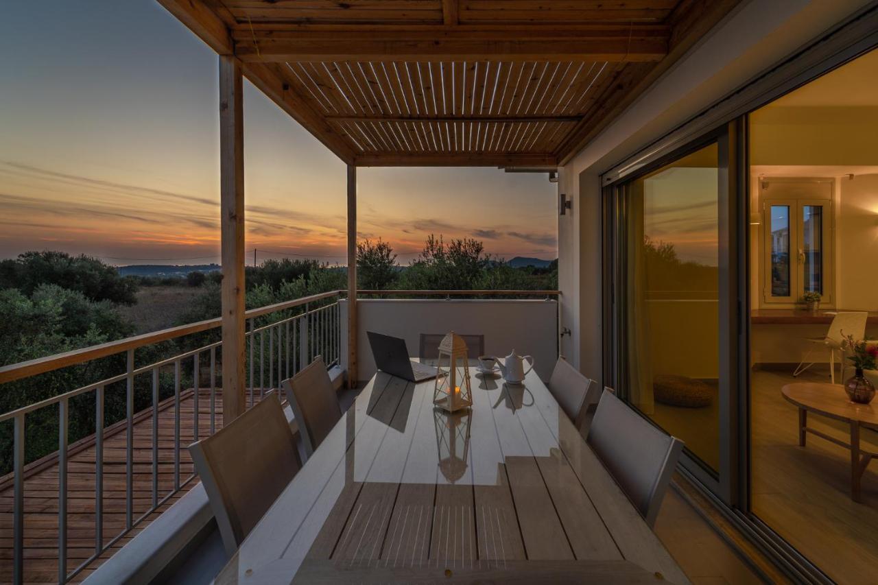 Abelia Luxurious Apartment Finikounta