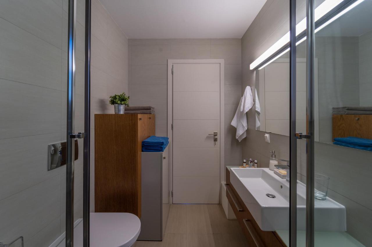 Abelia Luxurious Finikounta