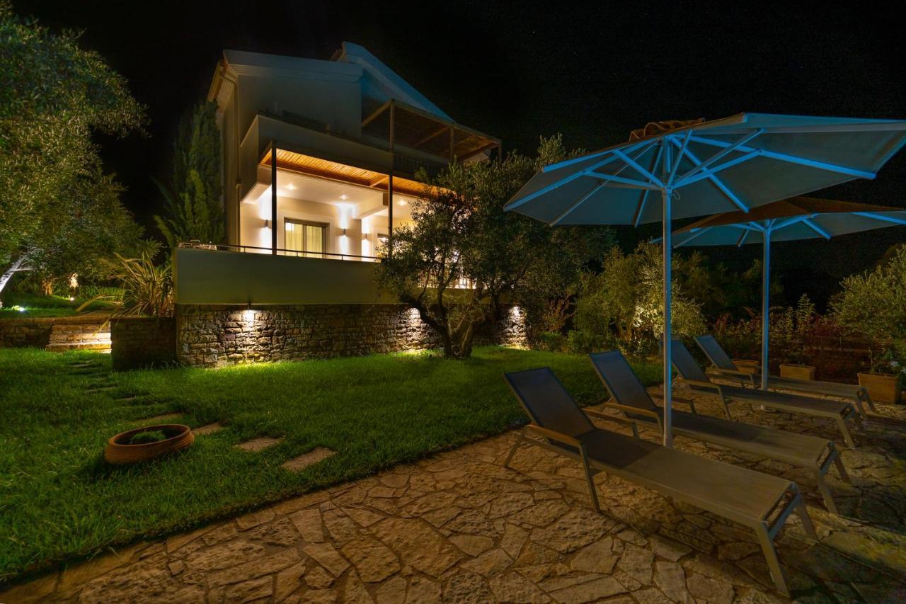 Abelia Luxurious Apartment Finikounta